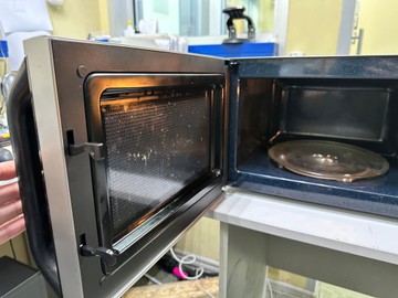 Б/в Мікрохвильова піч Samsung ms23k3614as 01-201053712