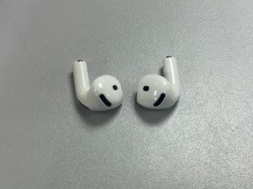 Б/в Навушники Apple airpods 4 with active noise cancellation 01-201123720