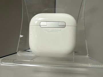 Б/в Навушники Apple airpods 4 with active noise cancellation 01-201161747
