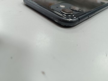 Б/в Мобільний телефон Apple iphone 11 64gb 01-201183561