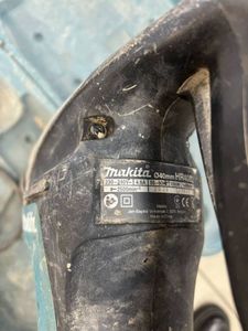 01-200446267: Makita hr4002