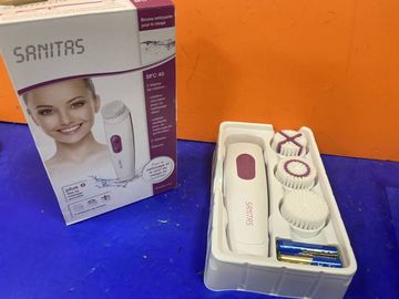 16-000244450: Sanitas sfc40