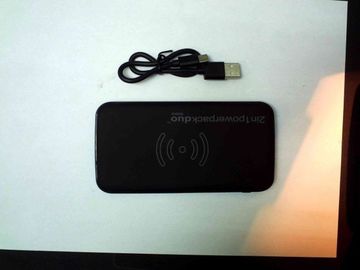 01-200506842: Power Up 2-in-1 portable battery 8000mah wireless charger