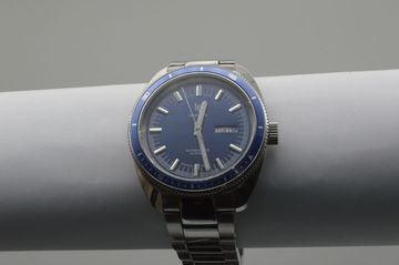 01-200577845: Lip Mariner 8190