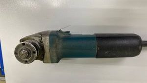 01-200637398: Makita 9558hn
