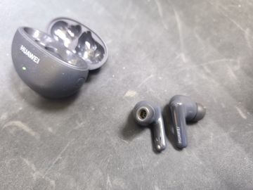Б/в Навушники Huawei freebuds 5i 01-200810269