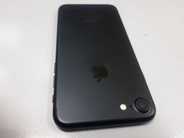 Б/в Мобільний телефон Apple iphone 7 32gb 01-200820133