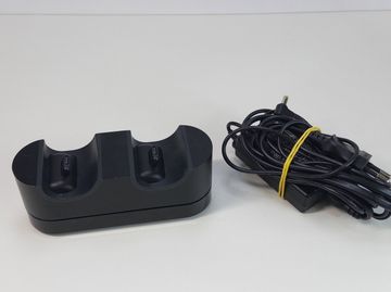 Б/в Док станція для геймпадів Sony dualshock 4 charging station cuh-zdc1 01-200862149