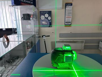 Б/у Лазерный нивелир Bosch gll 3-80 cg professional 01-200850985