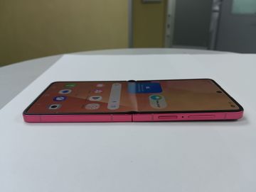 Б/в Мобільний телефон Samsung galaxy flip7 12/256gb 01-200873147