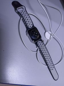 Б/в Смарт-годинник Apple watch series 6 gps 44mm aluminum case 01-200889618