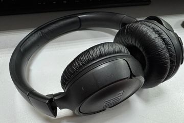 Б/у Наушники Jbl tune 570bt 01-200892206