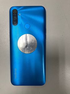 Б/в Мобільний телефон Realme c3 2/32gb 01-200912361