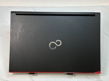 Б/в Ноутбук Fujitsu 14/core i5 6200u ddr3/8gb ddr4/ssd 256 gb/*інтегрована 01-200923514