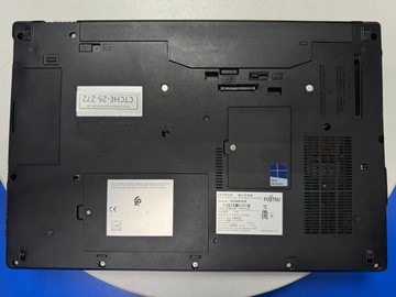 Б/у Ноутбук Fujitsu 15/core i5 6300u ddr3/8gb ddr3/hdd *відсутній/ssd 256 gb/*інтегрована 01-200940050