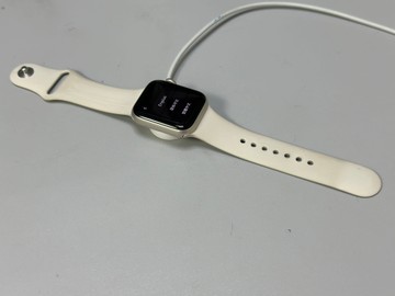 Б/в Смарт-годинник Apple watch se 2 gps 40mm aluminium case 01-200946275