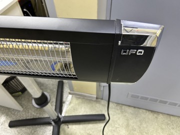 Б/в Обігрівач Ufo basic ufo-yu23en + ніжка 01-200986510