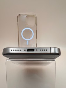 Б/в Мобільний телефон Apple iphone 16 pro max 256gb 01-200923096