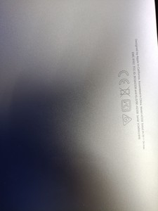 Б/в Ноутбук екран 13,3" Apple Macbook Pro a2338/ m2 8-cpu/ 10-gpu/ ram8gb/ ssd256gb/ retina, truetone, touchbar 01-201032376