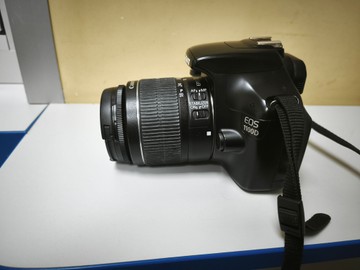 Б/в Фотоапарат Canon eos 1100d + ef-s 18-55mm 1:3.5-5.6 01-201079958