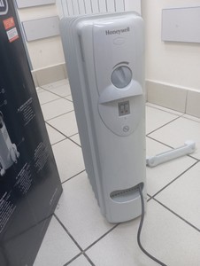Б/в Обігрівач Heater hr-40715e 01-201090786