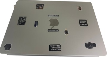Б/в Ноутбук Apple macbook a3114/15.3/m3/8 gb/256 gb/10 core gpu retina 01-201096135