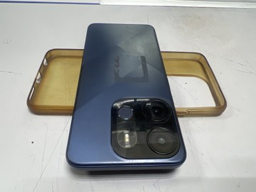 Б/в Мобільний телефон Tecno spark go 2023 bf7 4/64gb 01-201126557