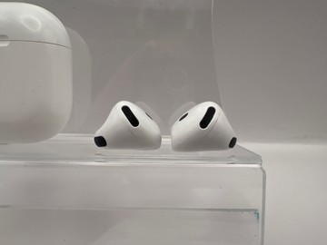Б/в Навушники Apple airpods 4 01-201094492