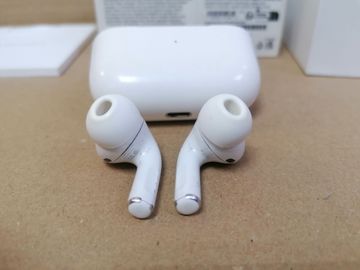 01-200633198: Apple airpods pro