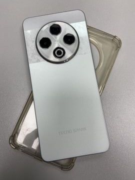 Б/у Мобильний телефон Tecno spark 30 kl6 8/256gb 01-200804354