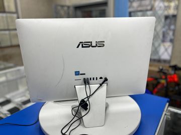 Б/в Моноблок Asus екр 22/celeron j3355/ ram 4gb/ hdd500gb 01-200771681