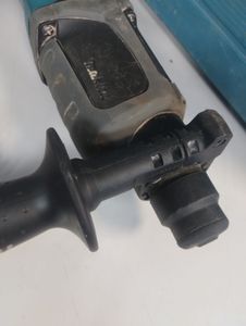 Б/у Перфоратор Makita hr2470ft 01-200779163