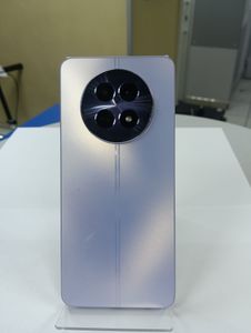 Б/в Мобільний телефон Realme 12 5g 8/256gb 01-200811011