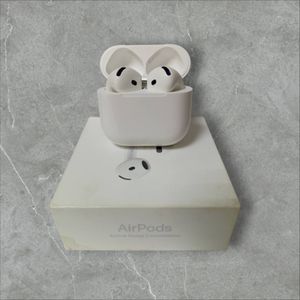 Б/в Навушники Apple airpods 4 with active noise cancellation 01-200855820