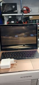 Б/в Ноутбук Apple macbook air a1932 13,3" core i5 1,6ghz/ram8gb/ssd128gb/intel uhd graphics 617 01-200862357