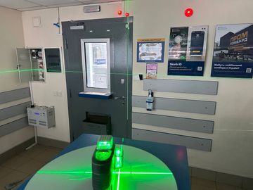 Б/у Лазерный нивелир Bosch gll 3-80 cg professional 01-200850985