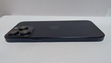 Б/у Мобильный телефон Apple iphone 15 pro max 256gb 01-200872175