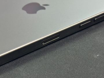 Б/в Мобільний телефон Apple iphone 15 pro max 256gb 01-200899751