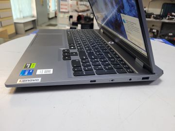 Б/в Ноутбук Lenovo 15/core i5-12450hx ddr5/16gb ddr5/hdd *відсутній/ssd 250 gb/geforce rtx3050 6gb 01-200860331