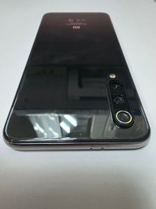 Б/в Мобільний телефон Xiaomi mi 9 se 6/64gb 01-200905999