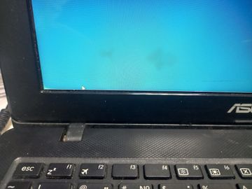 Б/в Ноутбук Asus 11/celeron n2830 ddr3/2gb ddr2/hdd 450 gb/ssd *відсутній/*інтегрована 01-200920379