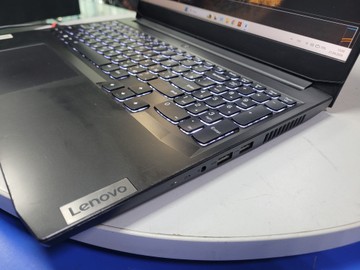 Б/в Ноутбук Lenovo 15/core i5-11320h ddr4/16gb ddr4/hdd 1000 gb/ssd 512 gb/geforce rtx3050 4gb 01-200924236