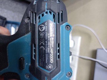 Б/в Шурупокрут Makita hp333dwae 01-200996940