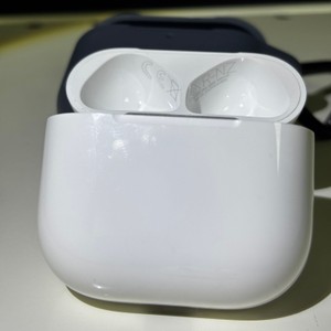 Б/в Навушники Apple airpods 4 01-201056006