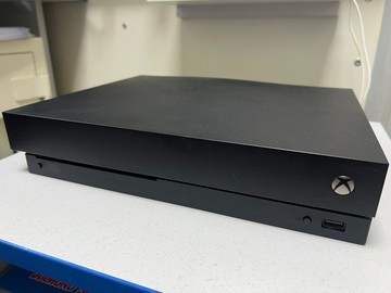 Б/в Ігрова приставка Microsoft xbox one x 1tb 01-201094792