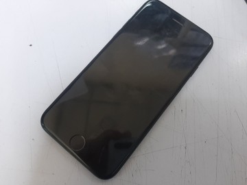 Б/в Мобільний телефон Apple iphone 7 32gb 01-201126888