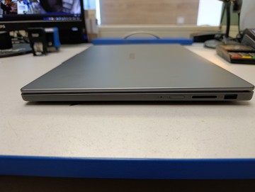 Б/в Ноутбук Lenovo 15/ryzen 7 170 ddr5/16gb ddr4/hdd *відсутній/ssd 512 gb/*інтегрована 01-201133620