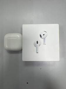 Б/в Навушники Apple airpods 4 01-201163648