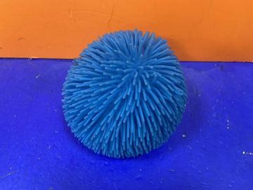 16-000229159: Yoi Toys pufferball