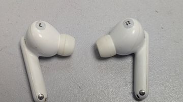 01-200623445: Oppo enco air2 pro